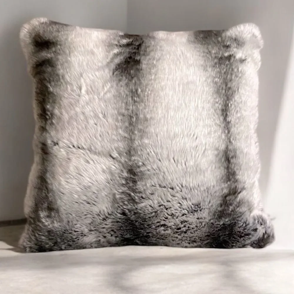 NWOT NEW Aviva Stanoff Grey Faux Fur Luxury Down Pillow 20